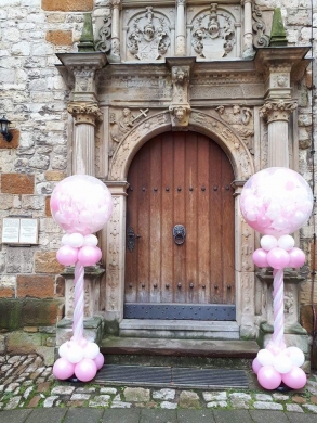 Ballondekoration mit Riesenballon