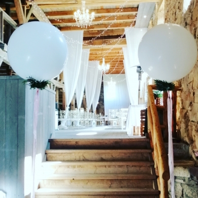 Riesenballons in Weiß