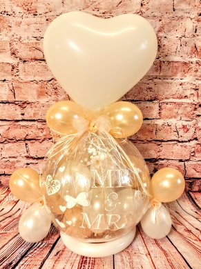 Hochzeitsballon mit weißem Herz