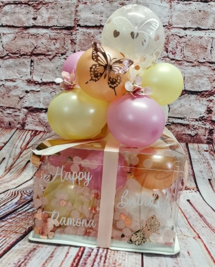 Box  in den Farben Rosa, Creme, Rosegold