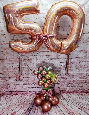 Zahl 50 mit Blumenstrauß 