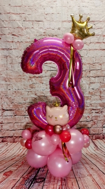 Zahl 3 mit kleiner Krone