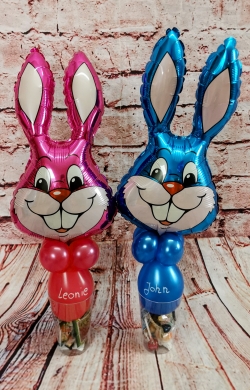 Becher mit Hasenkopf