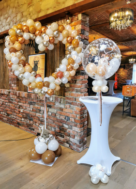 Hochzeitsdekoration in Brauntönen