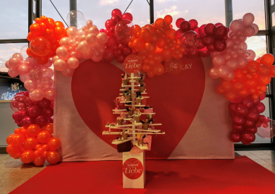 Messestand in Orange, Pink und Rosa