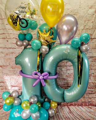 Zahl in Türkis mit Flieder und Gold