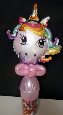 Einhornballon mit Süßigkeiten