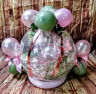Geschenkballon zur Hochzeit in Rosa und Eukalyptus