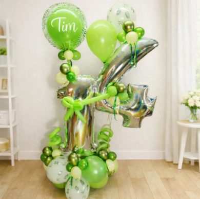 Zahl 14 in den Farben Grün und Creme