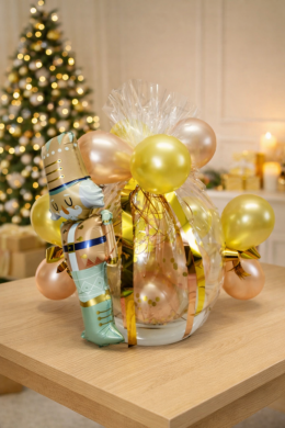 Geschenkballon zu Weihnachten mit Nussknacker