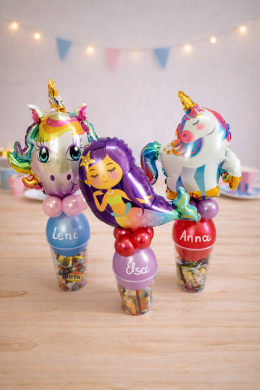 Becher mit Süßigkeiten für Mädchen