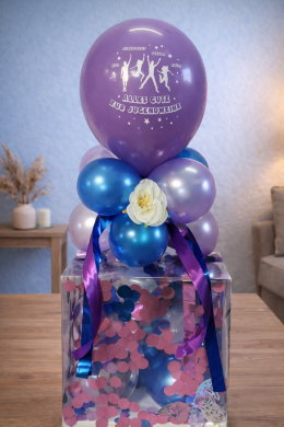 Box in Blau und Lila