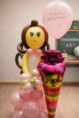 Mädchen mit Zuckertüte