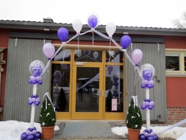 Hochzeitsdekoration - Bogen mit Säulen